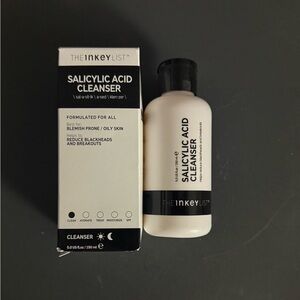 Salicylic Acid Cleanser - The Inkey List NEW